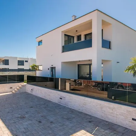 Villa Luxury Weiss - - Heated Pool - Floor Heating In Winter - Osmosis System In Kitchen Malinska