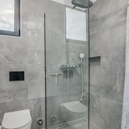 Luxury Weiss - - Heated Pool - Floor Heating In Winter - Osmosis System In Kitchen