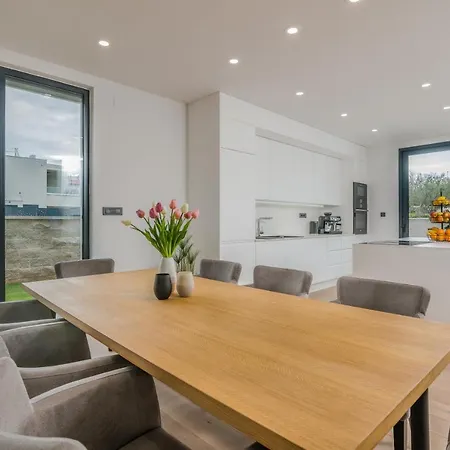 Luxury Weiss - - Heated Pool - Floor Heating In Winter - Osmosis System In Kitchen Villa Malinska