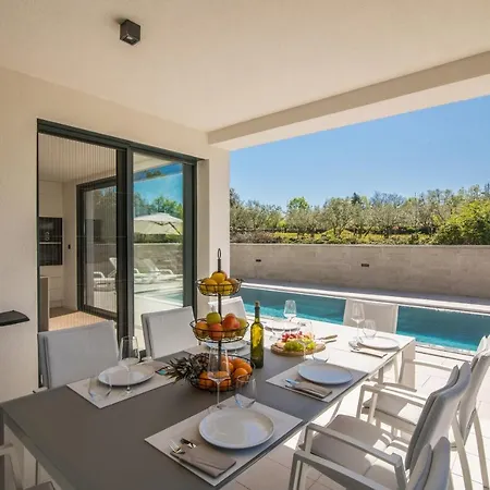 Luxury Weiss - - Heated Pool - Floor Heating In Winter - Osmosis System In Kitchen * Malinska