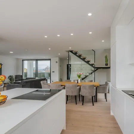 Villa Luxury Weiss - - Heated Pool - Floor Heating In Winter - Osmosis System In Kitchen Malinska