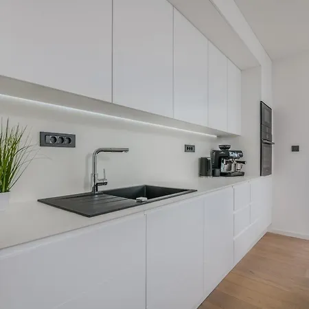 Luxury Weiss - - Heated Pool - Floor Heating In Winter - Osmosis System In Kitchen Villa