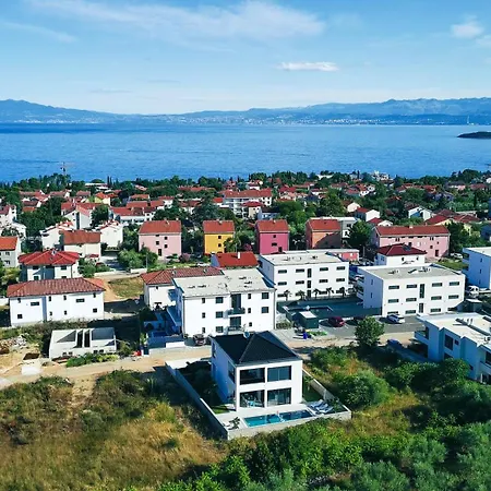 Luxury Weiss - - Heated Pool - Floor Heating In Winter - Osmosis System In Kitchen * Malinska